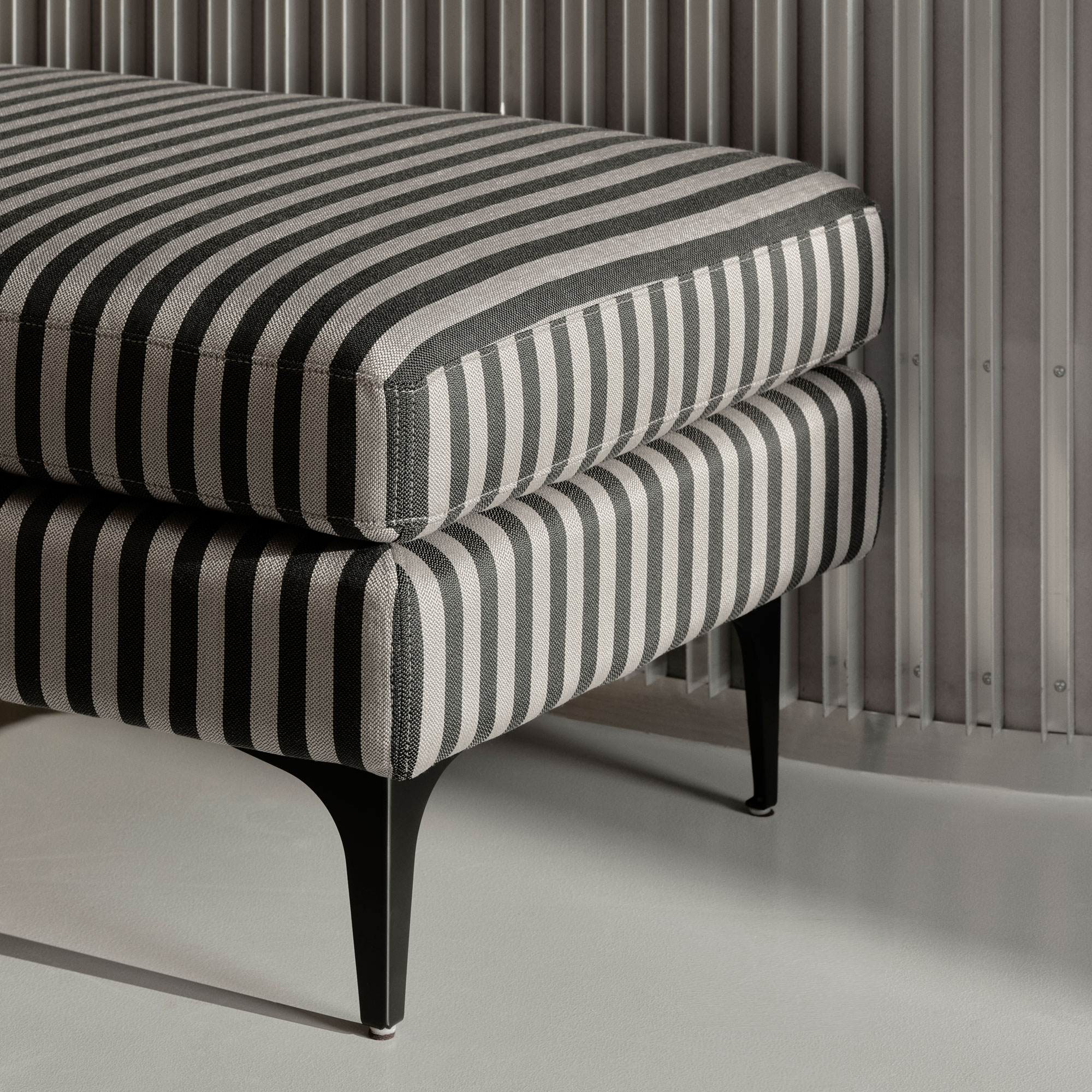 Anna, Fußhocker - Straight Latte Black (#410556)